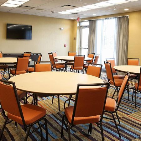 Fairfield Inn & Suites By Marriott Madison Verona Bagian luar foto