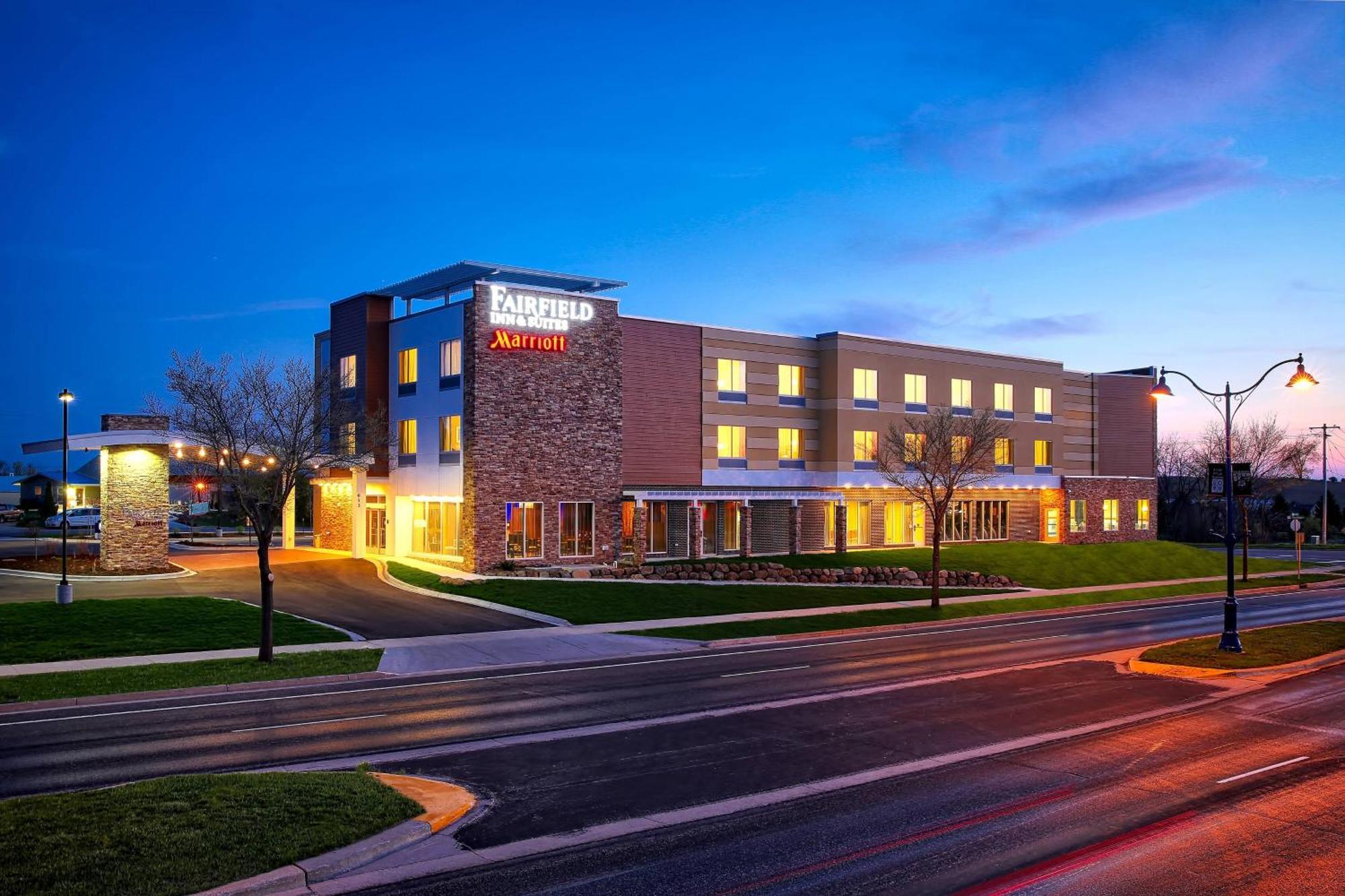 Fairfield Inn & Suites By Marriott Madison Verona Bagian luar foto