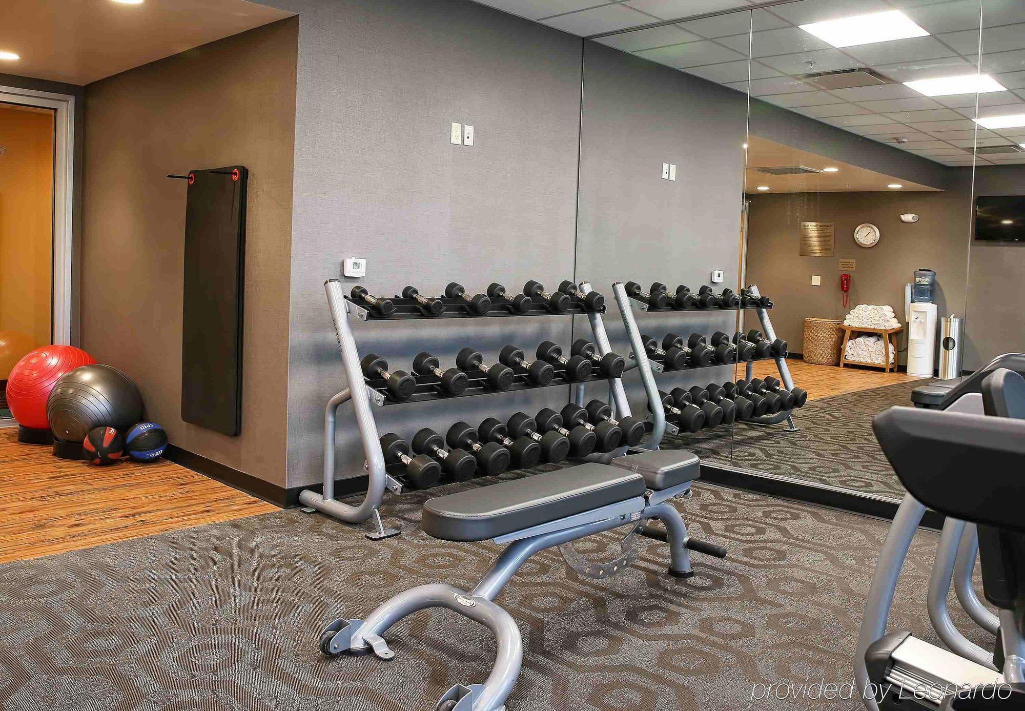 Fairfield Inn & Suites By Marriott Madison Verona Bagian luar foto